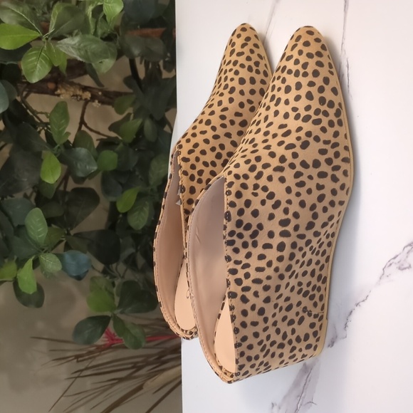 😎AWESOME DEAL😎 Leopard Slip On Wedges - Picture 3 of 12